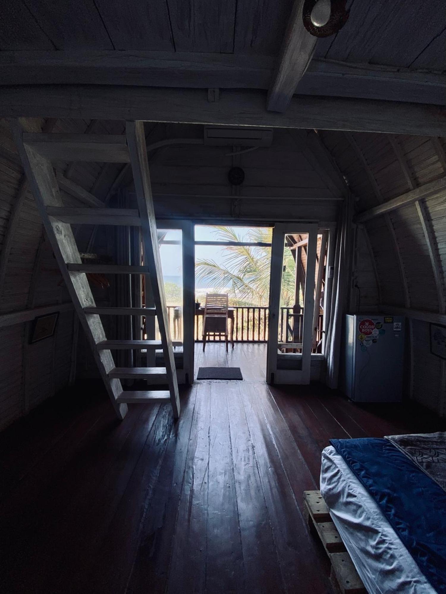 Dikaloha Surfschool And Stay Airsatang Buitenkant foto